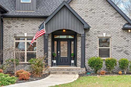 Clarksville House | The Clubhouse on Colston, by Byers & Harvey