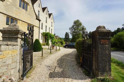 Woodchester Apartment | The Coach House and The Stable