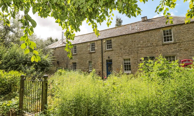Duns Cottage | THE COACH HOUSE, character holiday cottage in Chirnside
