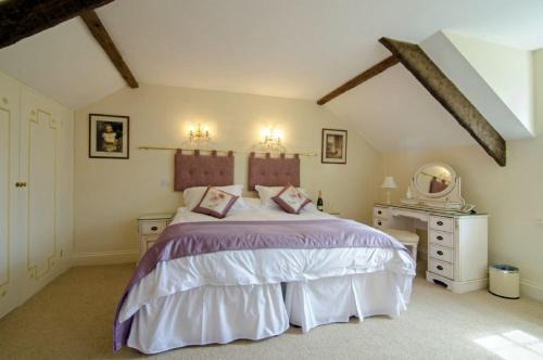 Totnes House | The Coach House - Family