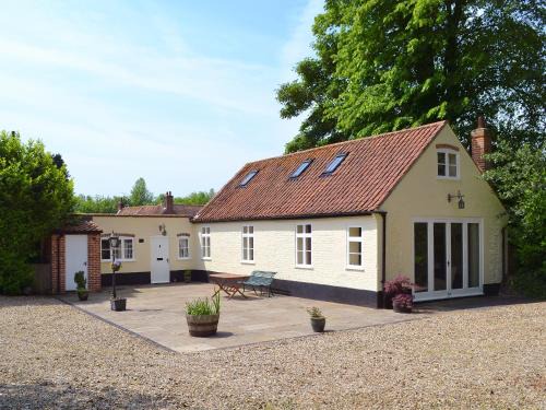Yaxham House | The Coach House