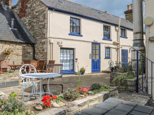 Swanage Apartment | The Compass