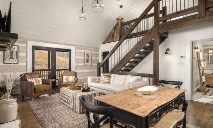 Vilas House | The Copper Cabin: Creek-side Mountain Luxury