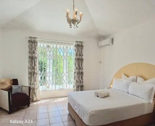 La Preneuse Apartment | The Coral House
