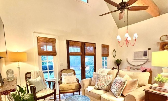 College Hill Other | The Cottage, 2BR Farm Stay by Velvet Ditch Villas