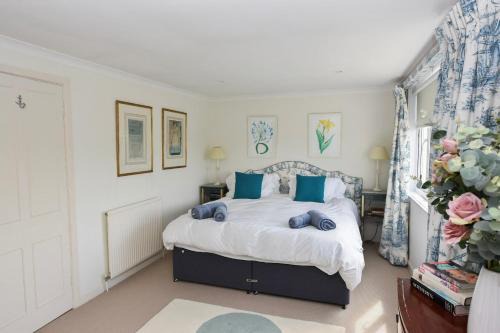 Bembridge House | The Cottage a superb family coastal retreat
