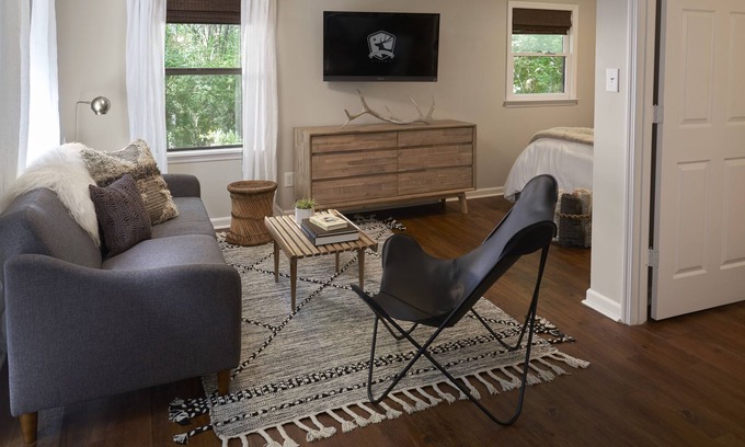 Franklin Cottage | The Cottage at Cabin Creek Farm in Franklin, TN is an Enchanting Cottage Retreat