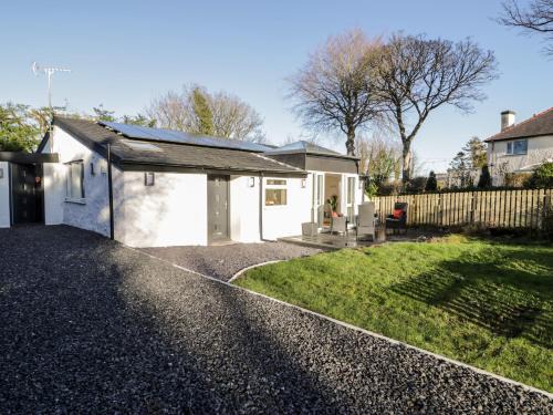 Tyn-y-Gongl House | The Cottage at Cromlech Manor Farm