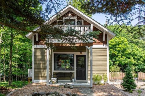 Douglas House | The Cottage at Forest Inn
