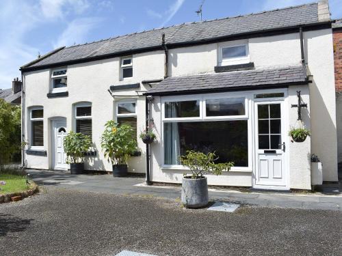 Southport House | The Cottage At Stanley Villa