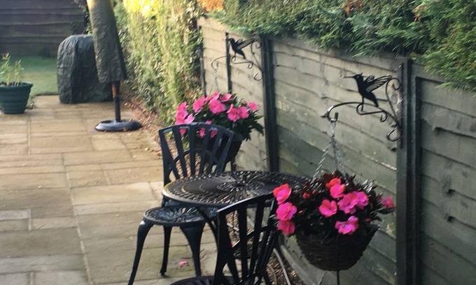 Chichester Bed & Breakfast | The Cottage