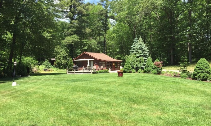 Holland Cottage | 'The Cottage' Goshorn Lake, Saugatuck/Holland