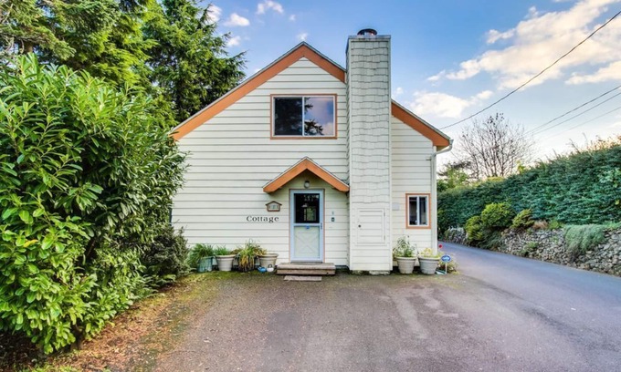 Newport Cottage | The Cottage - Newport Eclectic Charm