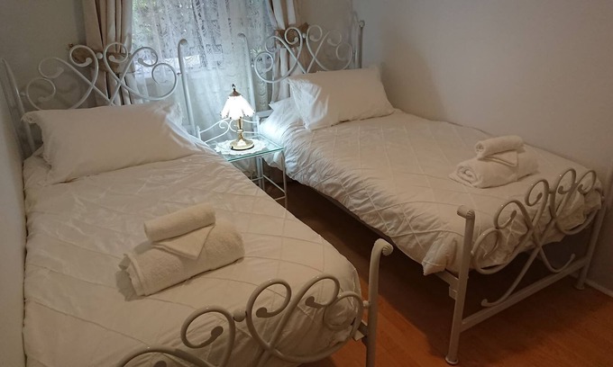Serpentine-Jarrahdale House | The Cottage on George Street, Jarrahdale Old Town Center