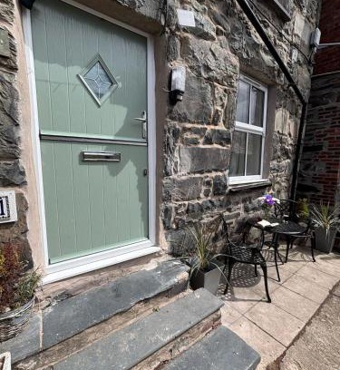 Barmouth House | The Cottage on the Rock