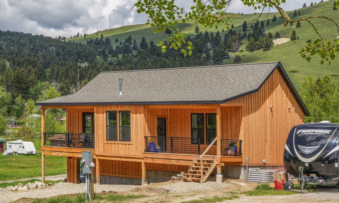 Marysville House | The Cottage on Third