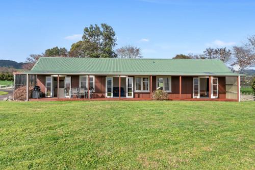 Owhata House | The Cottage - Rotorua Holiday Farmstay