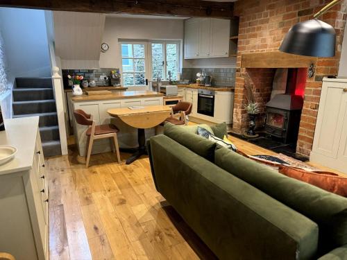 Ludwel House | The Cottage, Upper Linney, Ludlow