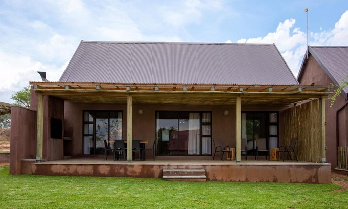 Hoedspruit House | The Cottage