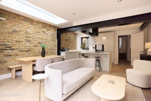 Northcote Apartment | The Courtyard Flat - 2-Bed 2-Bath Near Clapham Junction