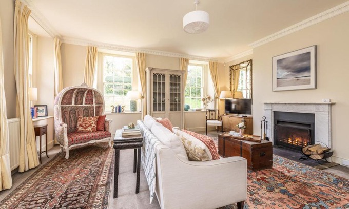 Holworth House | The Courtyard House