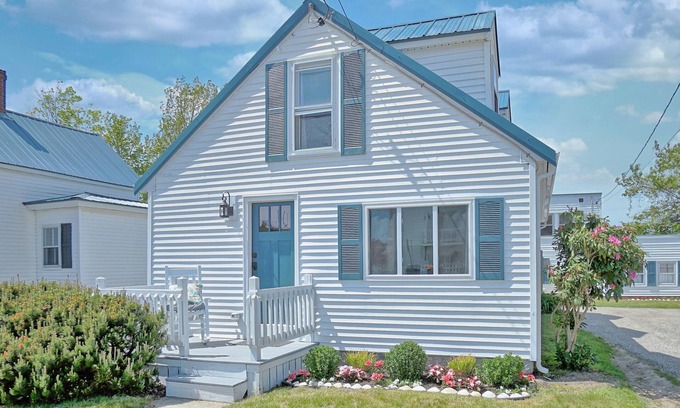 Pine Point House | The Cove by Bayley Vacation Rentals