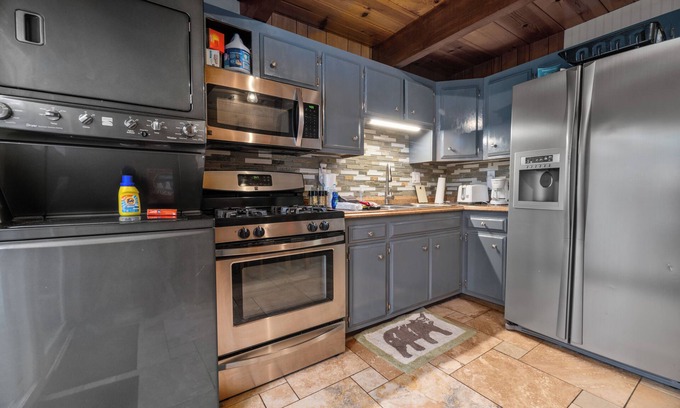 Boulder Bay Cabin | The Cozy Bear Cabin