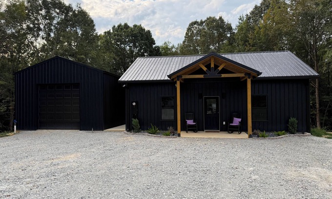 Springville Cabin | The Cozy Campfire Cabin In Springville TN
