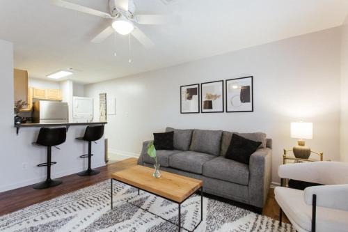 Athens House | The Cozy Corner Near Downtown 2Br