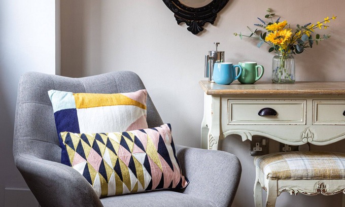 East Ilsley Hotel | The Crown & Horns