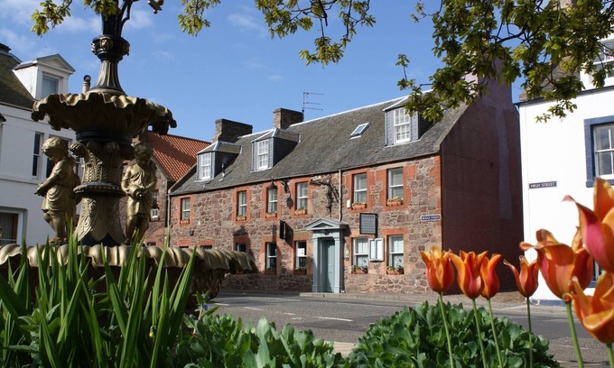 East Linton House | The Crown & Kitchen