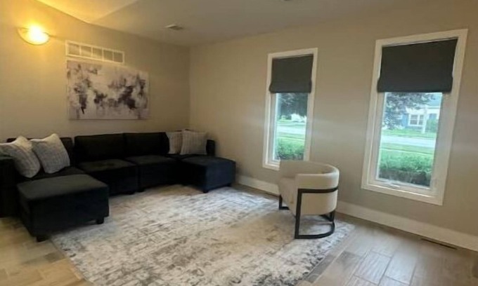 Findlay House | The Crystal Rose House spacious, modern and bright