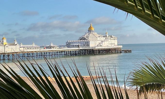 Eastbourne City Centre Hotel | The Cumberland Hotel