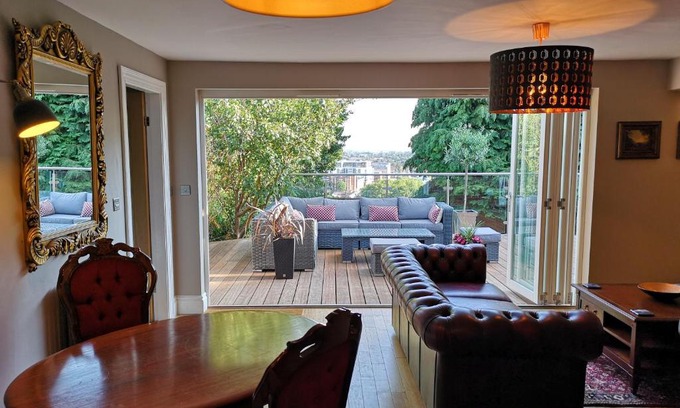 Lincoln Apartment | The Curate's Quarters at the Old Vicarage