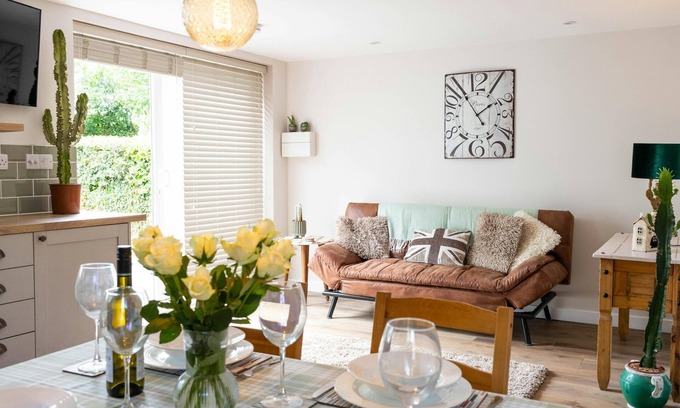 Dwrbach Cottage | The Cwtch, Fishguard