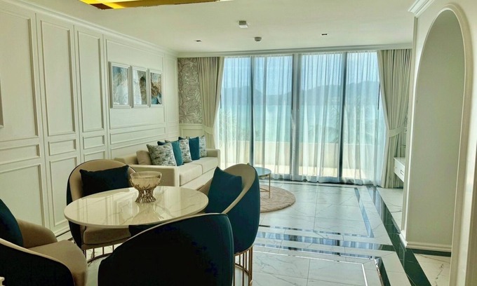 Patong Hotel | The Cyan at Patong Hotel