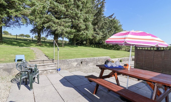 Commonmoor House | THE DAIRY, pet friendly, character holiday cottage in St Cleer