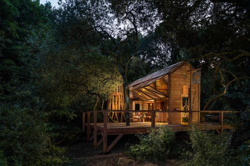 Tintagel House | The Danish Cabin