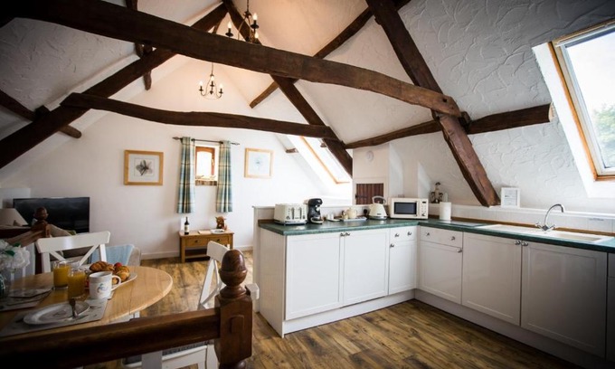 Rosevine House | The Den at Country Ways