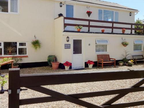 Pen-y-sarn House | The Den