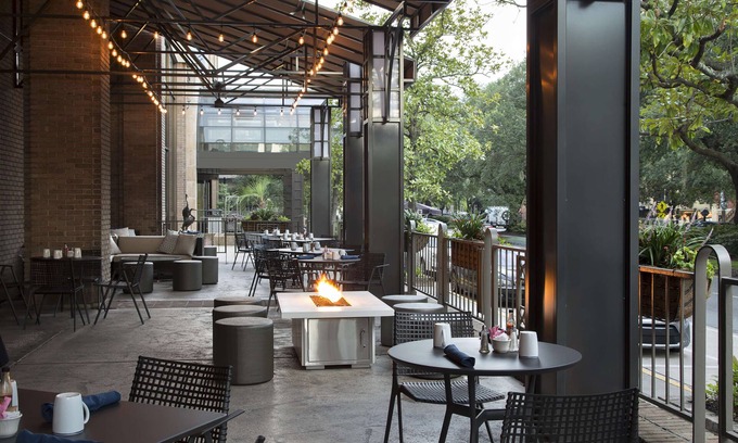 Historic Downtown Savannah Hotel | The Desoto Savannah