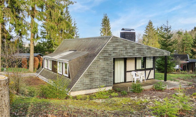 Ferienhausgebiet Hillenseifen House | The detached vacation home with garden and spacious terrace is located in the forest holiday park in