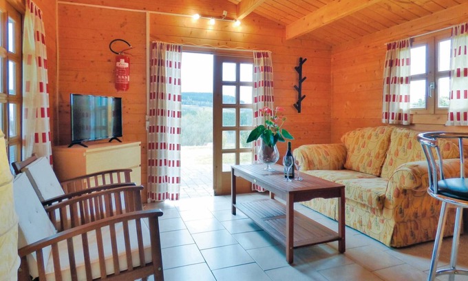 Ferienhausgebiet Hillenseifen House | The detached vacation home with garden and spacious terrace is located in the forest holiday park in