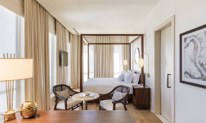 Downtown Charleston Hotel | The Dewberry Charleston