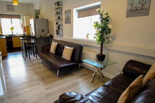 South Shields Apartment | The Dock, 2 bedrooms sleeps 5 long stays welcome