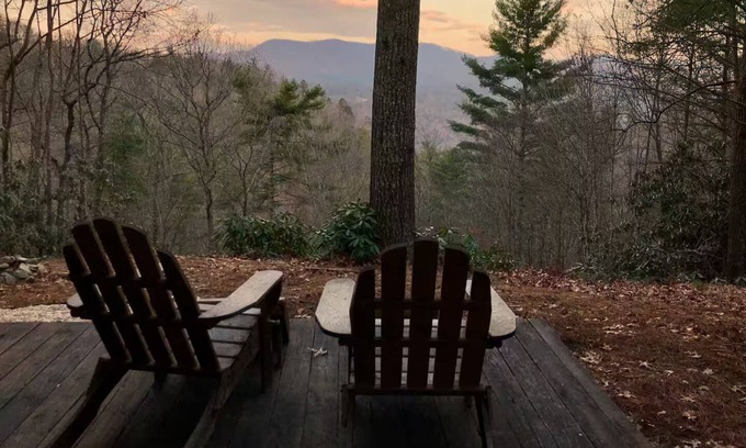 Marshall Cabin | The Doe Branch Cabin - Modern Mountain Retreat