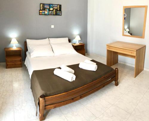 Pigianos Kampos Apartment | The Dolphin Apartments