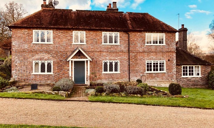 Withyham Bed & Breakfast | The Dorset Arms Cottage & Pub Rooms