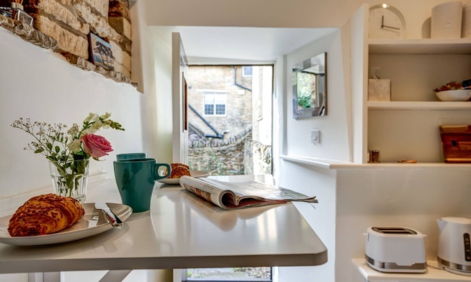 Blenheim House | The Dovecote | Woodstock Holiday Let | 1 Bed & Sleeps 2
