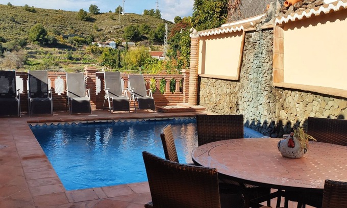 Nerja Cottage | THE DOVES 2